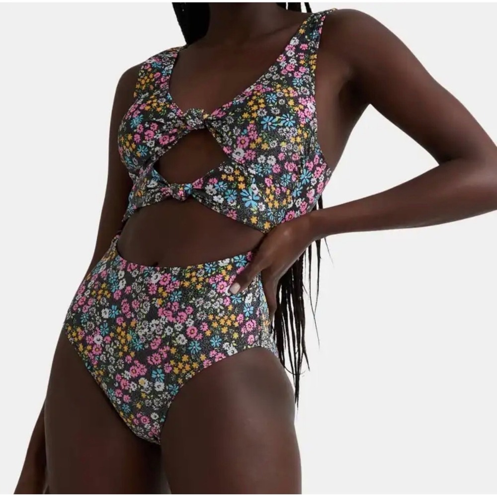 Celebrity Pink XS Floral Metallic Cutout‎ Knot Swimsuit